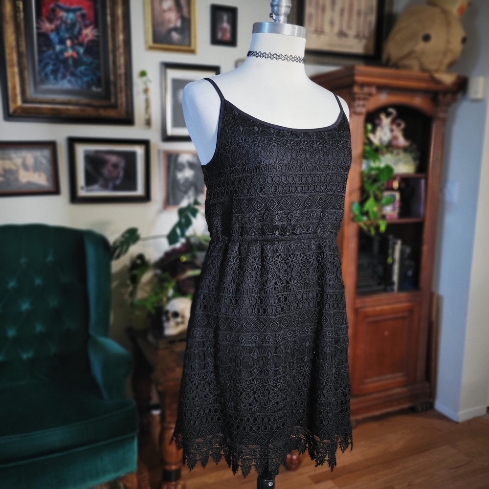 Mini Dress H&M Divided Black Lace Sleeveless Boho Goth Cocktail Party Womens M